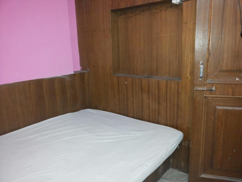 Mahesh Guest House Νέο Δελχί Δωμάτιο φωτογραφία